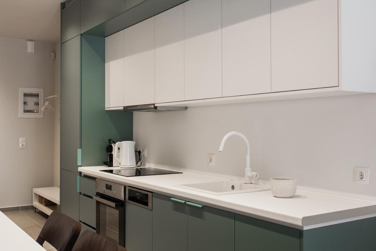 Marvelous 2Br Apartments With Balcony By Upstreet Athene Buitenkant foto