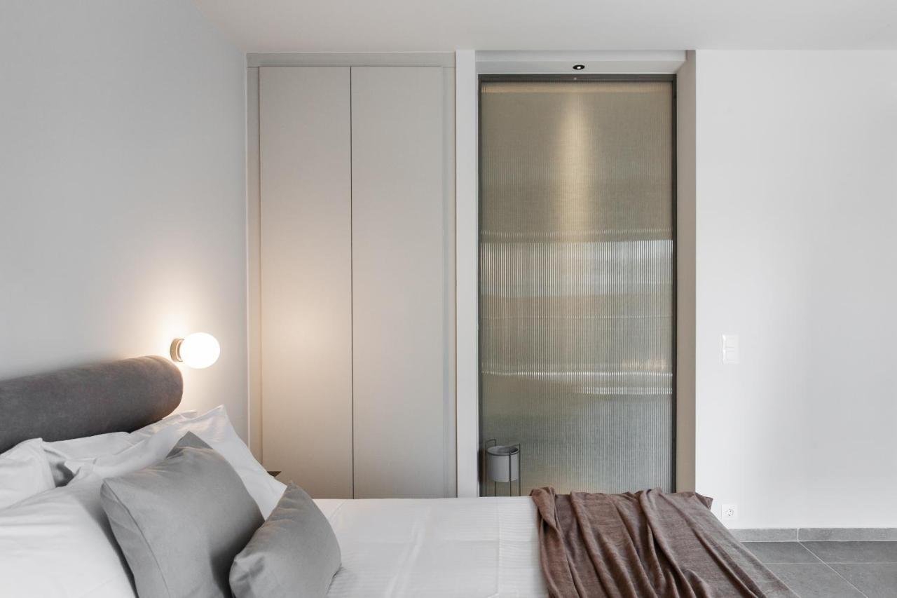 Marvelous 2Br Apartments With Balcony By Upstreet Athene Buitenkant foto
