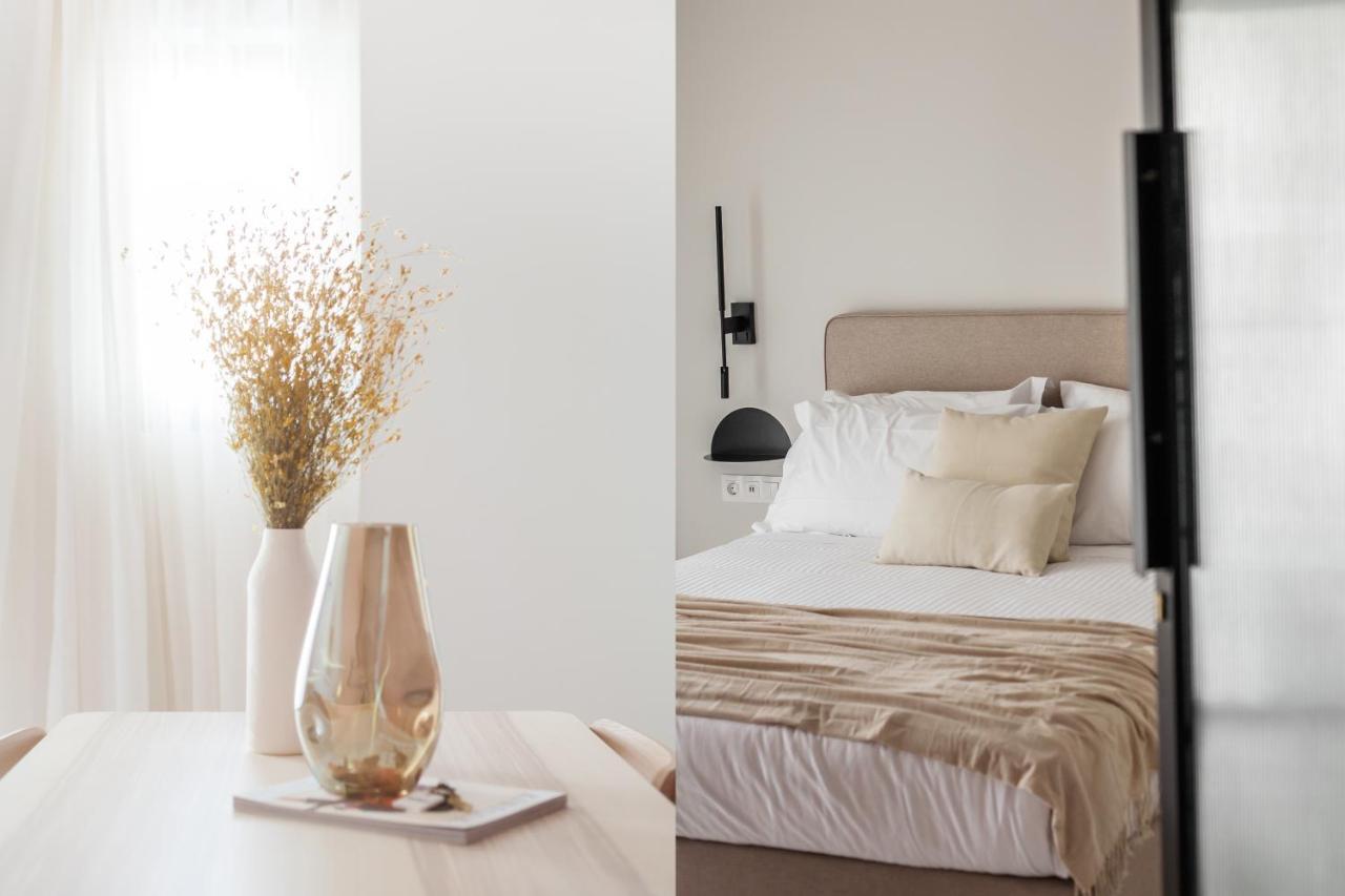 Marvelous 2Br Apartments With Balcony By Upstreet Athene Buitenkant foto