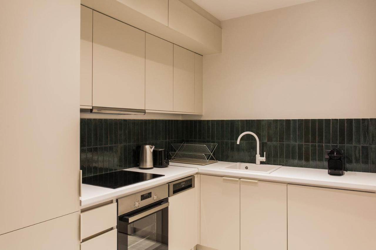 Marvelous 2Br Apartments With Balcony By Upstreet Athene Buitenkant foto